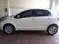 White Toyota Yaris 2010 for sale in Automatic-4