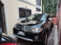 Selling Black Mitsubishi Montero 2011 in Caloocan-7