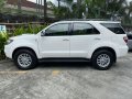 Selling White Toyota Fortuner 2009 in Manila-0