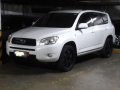 Sell White 2007 Toyota Rav4 in Quezon City-4
