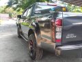 Sell Black 2017 Isuzu D-Max in Quezon City-3