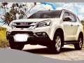 Selling Pearl White Isuzu Mu-X 2016 in Makati-4