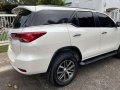 Selling Pearl White Toyota Fortuner 2016 in Cabuyao-2