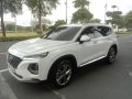 Selling White Hyundai Santa Fe 2019 in Pasig-0