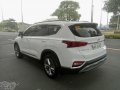 Selling White Hyundai Santa Fe 2019 in Pasig-6