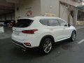 Selling White Hyundai Santa Fe 2019 in Pasig-8