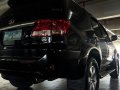 Selling Black Toyota Fortuner 2006 in Pasig-5