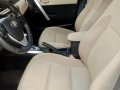 Selling Pearl White Toyota Altis 2017 in Pasig-4