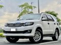 Selling White Toyota Fortuner 2012 in Makati-7