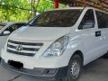 Pearl White Hyundai Starex 2017 for sale in Quezon -5