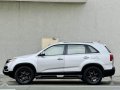 Selling Pearl White Kia Sorento 2010 in Makati-3