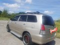 Selling Silver Toyota Innova 2009 in Santa Ana-6