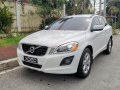 Selling White Volvo XC60 2010 in Quezon-9