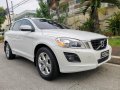 Selling White Volvo XC60 2010 in Quezon-8