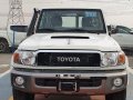 Selling White Toyota Land Cruiser 2022 in Makati-0