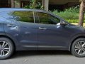 Selling Silver Hyundai Santa Fe 2018 in Manila-3