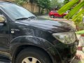 Selling Grey Toyota Fortuner 2009 in Pateros-5