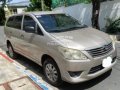 RUSH !! First Owned 2012 Toyota Innova  2.0 E Gas MT for sale by owner in good condition-3
