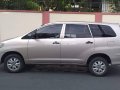 RUSH !! First Owned 2012 Toyota Innova  2.0 E Gas MT for sale by owner in good condition-4