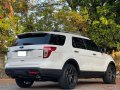 White Ford Explorer 2015 for sale in Parañaque-6