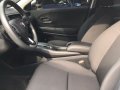 Selling White Honda HR-V 2018 in Pasig-3