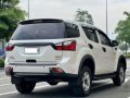 Selling White Isuzu MU-X 2016 in Makati-7