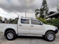 Selling White Toyota Hilux 2014 in Baliuag-7
