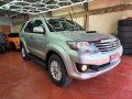 Selling Silver Toyota Fortuner 2013 in Quezon City-9