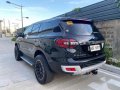 Selling Black Ford Everest 2016 in Taytay-5
