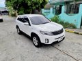 2nd hand 2014 Kia Sorento EX 2.2 4x2 AT for sale in good condition-2