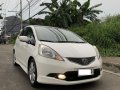 Selling White Honda Jazz 2009 -9