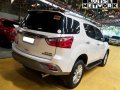 Selling White Isuzu Mu-X 2018 in Tabaco-2