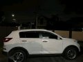 White Kia Sportage 2013 for sale in Automatic-4