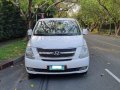 Selling White Hyundai Starex 2012 in Makati-3