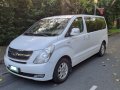 Selling White Hyundai Starex 2012 in Makati-7