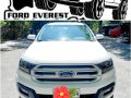 White Ford Everest 2018 for sale in Automatic-9