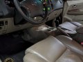 2011 Toyota Fortuner 2.7L 4X2 G AT-13