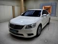 Toyota Camry 2.4 V Automatic ( Pearl White ) -8