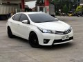 Selling Pearlwhite 2015 Toyota Altis  second hand-1