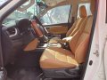 Toyota Fortuner 2017 G Diesel Automatic-9