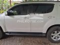 Pre-owned 2017 Isuzu mu-X LS-A RZ4E 1.9 4x2 MT for sale-5