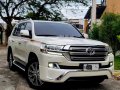 Sell 2nd hand 2017 Toyota Land Cruiser VX 3.3 4x4 AT-0