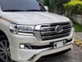 Sell 2nd hand 2017 Toyota Land Cruiser VX 3.3 4x4 AT-9