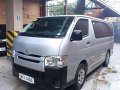 2022 Toyota Hiace Commuter 3.0 M/T-2