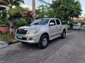 Second hand Silver 2013 Toyota Hilux  2.4 E DSL 4x2 M/T for sale-2