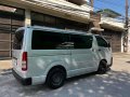 Hiace commuter 3.0Engine 2021-1