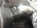 Second hand 2021 Toyota Hiace  Commuter 3.0 M/T for sale in good condition-6