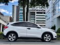 Need to sell White 2015 Honda HR-V 1.5 Automatic Gas  second hand-2