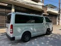 Toyota Hiace Commuter 3.0 Engine silver-5