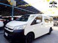 Selling White 2020 Toyota Hiace  Commuter Deluxe second hand-0